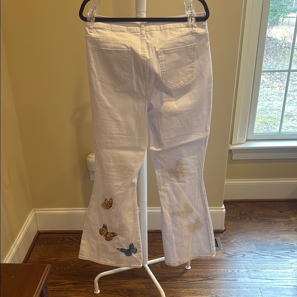 White Jeans with Colorful Butterfly Embroidery - Picture 2 of 4